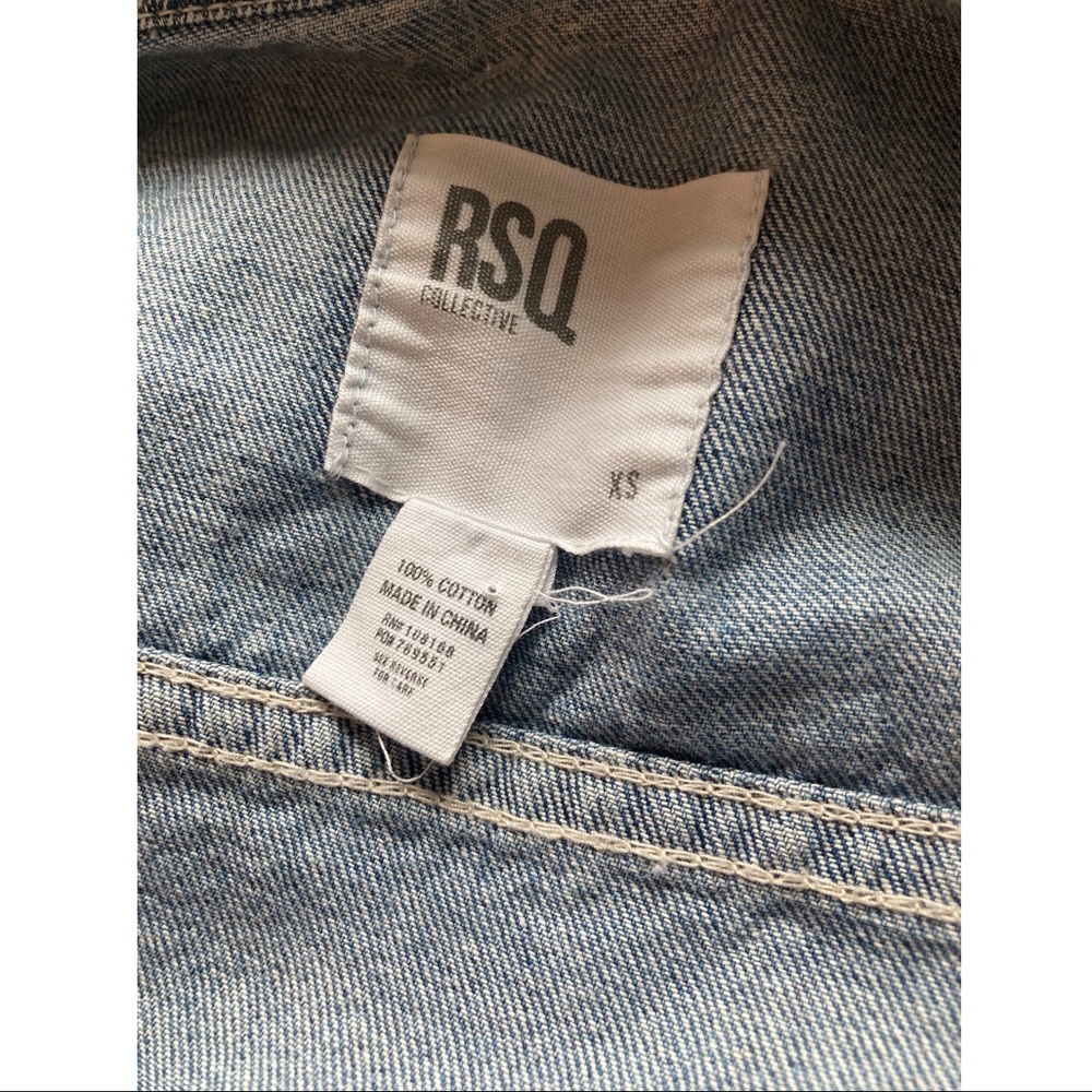 RSQ Light Wash Distressed Denim Jean Jacket size XS - Picture 6 of 7
